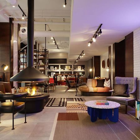 Hotel Moxy Richmond Downtown Exterior foto